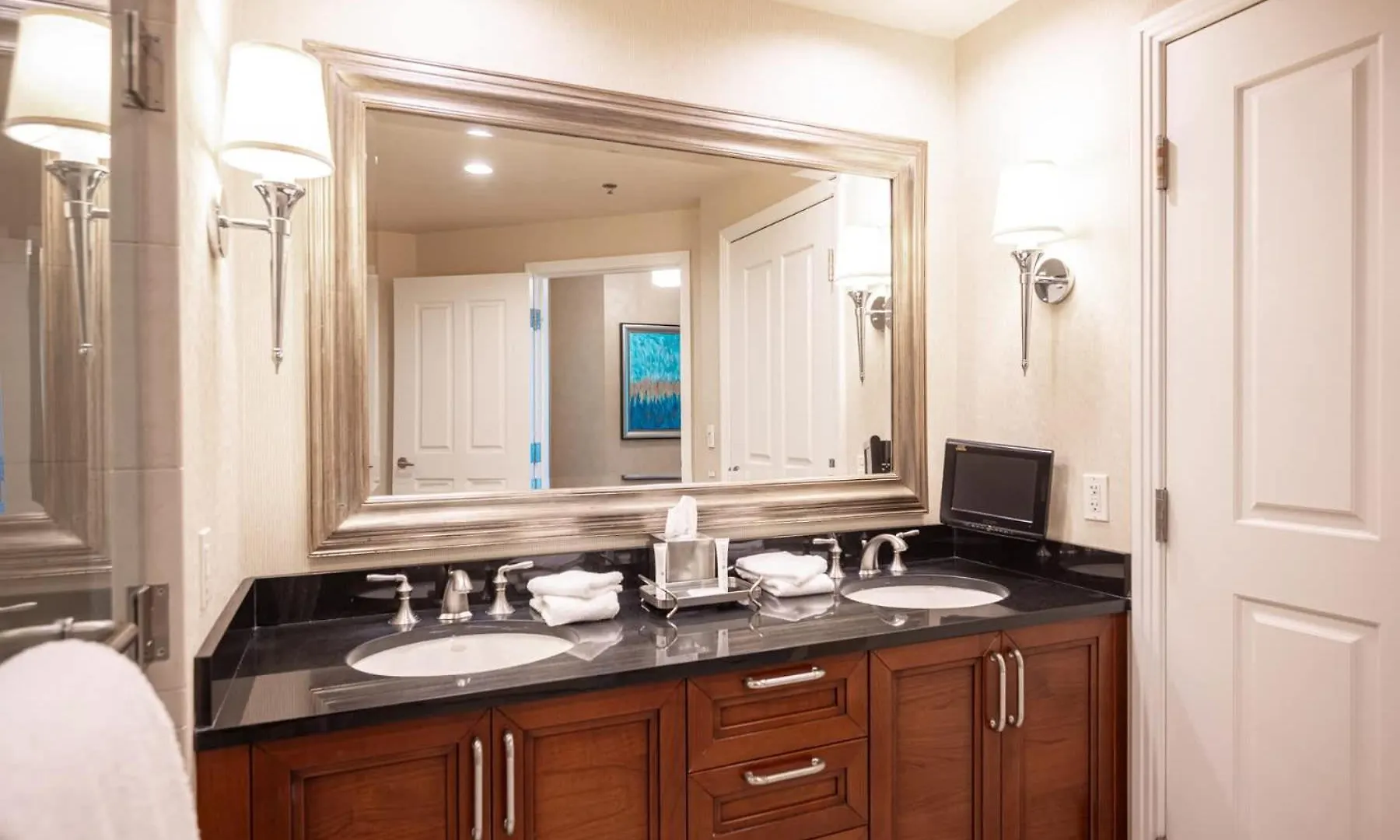No Resort Fee Strip View Balcony+ Free Valet+Pool Las Vegas Сasa de vacaciones