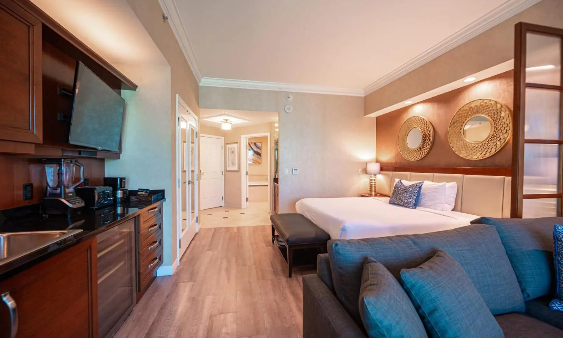 No Resort Fee Strip View Balcony+ Free Valet+Pool Las Vegas